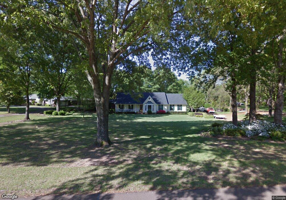 621 Green T Lake W, Hernando, MS 38632 - photo 1