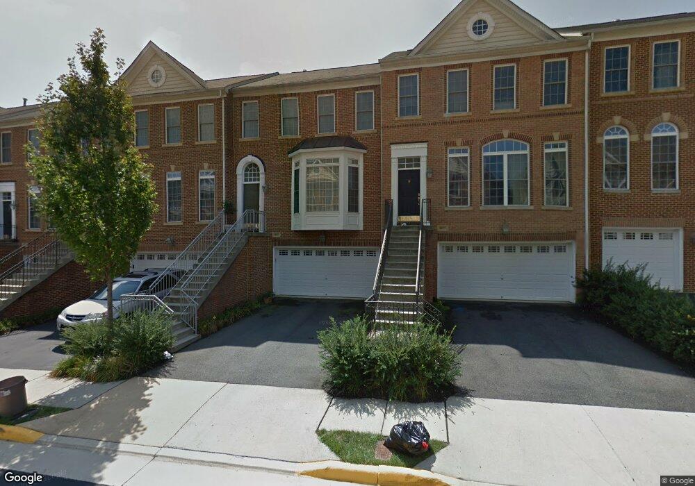 9975 Cyrandall Dr, Oakton, VA 22124 - photo 1