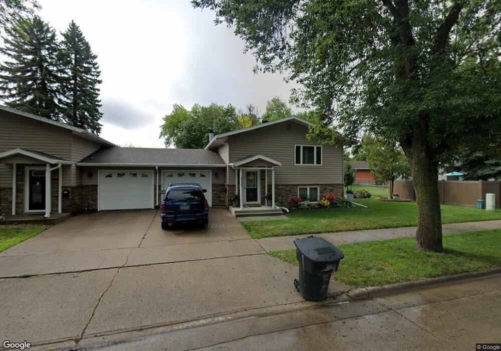 2005 13th Ave S, Grand Forks, ND 58201 - photo 1