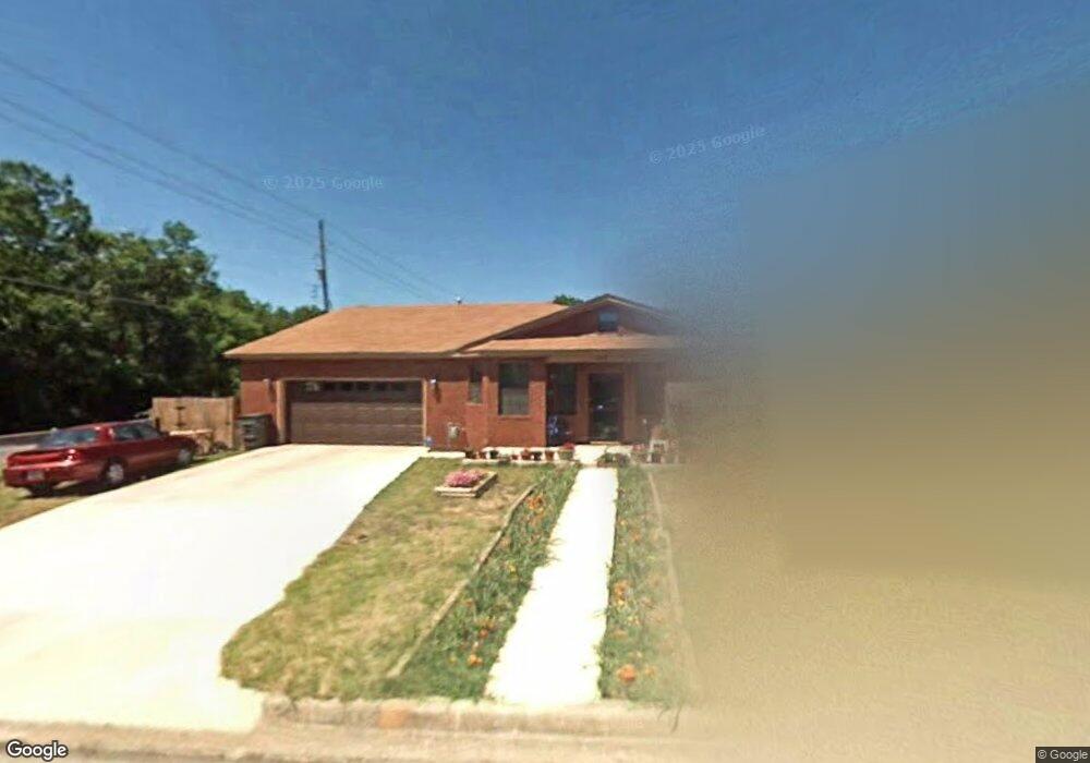 1401 Holt St, Ardmore, OK 73401 - photo 1