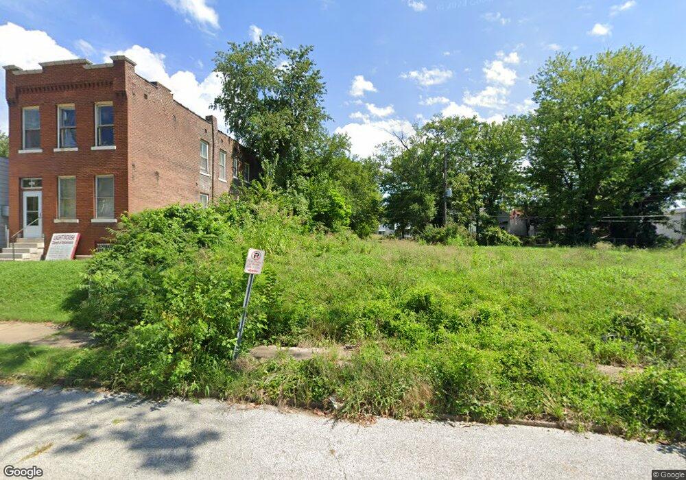 4439 Penrose St, Saint Louis, MO 63115 - photo 1