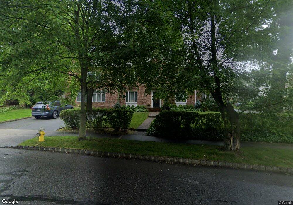 130 Shoreward Dr, Great Neck, NY 11021 - photo 1