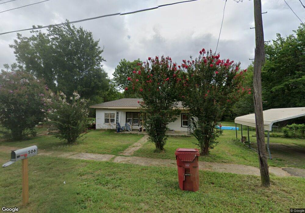 506 N H St, Hugo, OK 74743 - photo 1