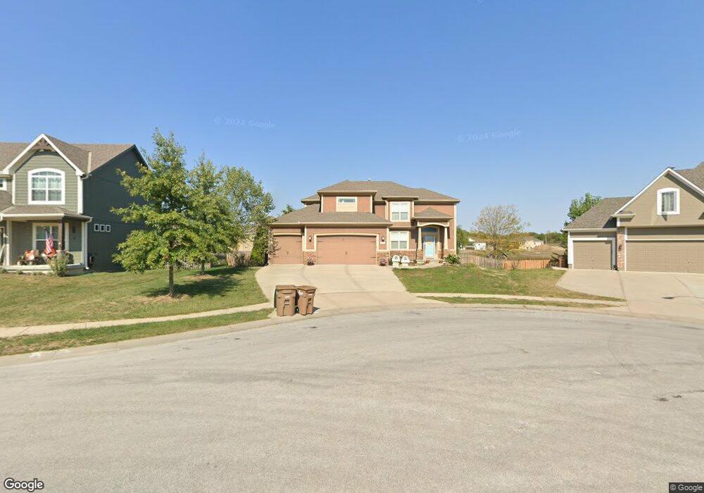 1804 Knoll Creek Ln, Raymore, MO 64083 - photo 1