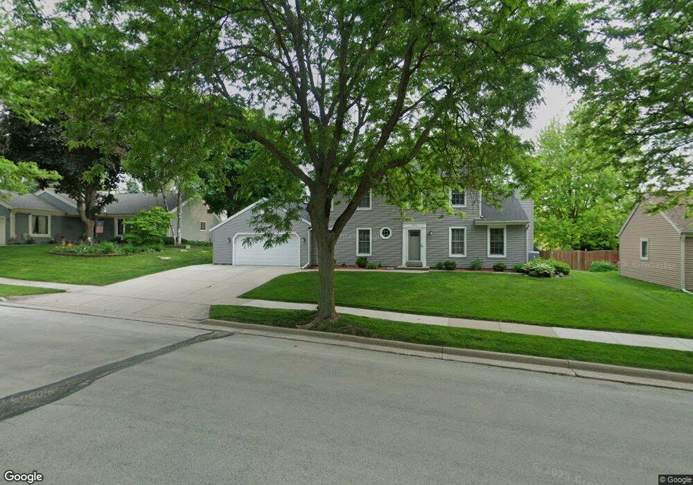 2008 Fieldcrest Ln, Waukesha, WI 53186 - photo 1