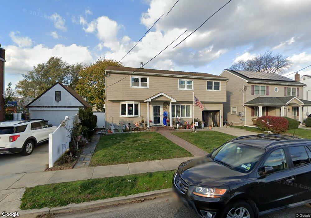 195 Baldwin Place, Oceanside, NY 11572 - photo 1