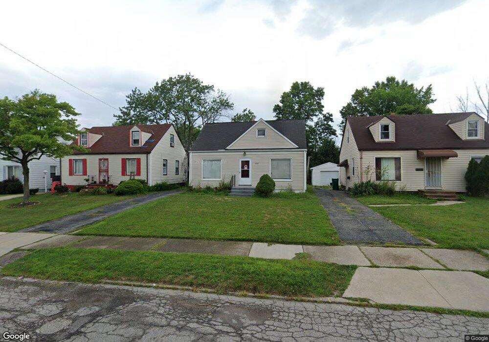 21007 Hansen Rd, Maple Heights, OH 44137 - photo 1