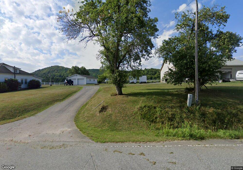 140 Deep Gap Dr, Deep Gap, NC 28618 - photo 1