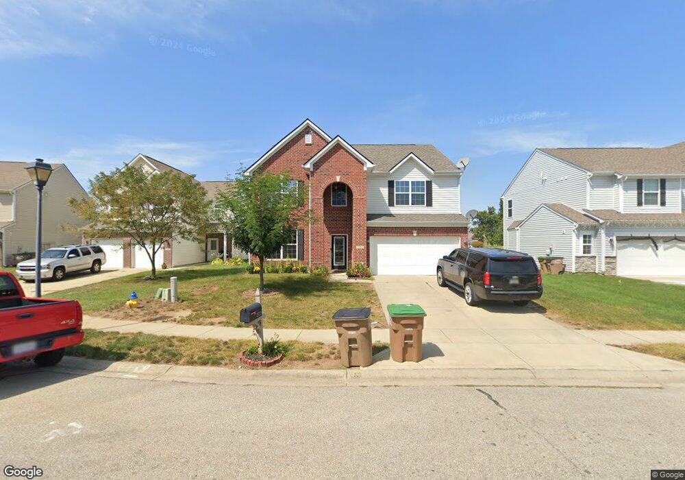 2372 Shadow Ct, Columbus, IN 47201 - photo 1