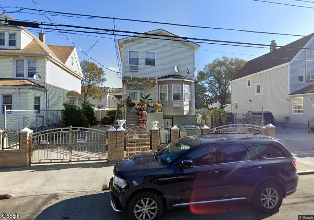 10719 164th St, Jamaica, NY 11433 - photo 1