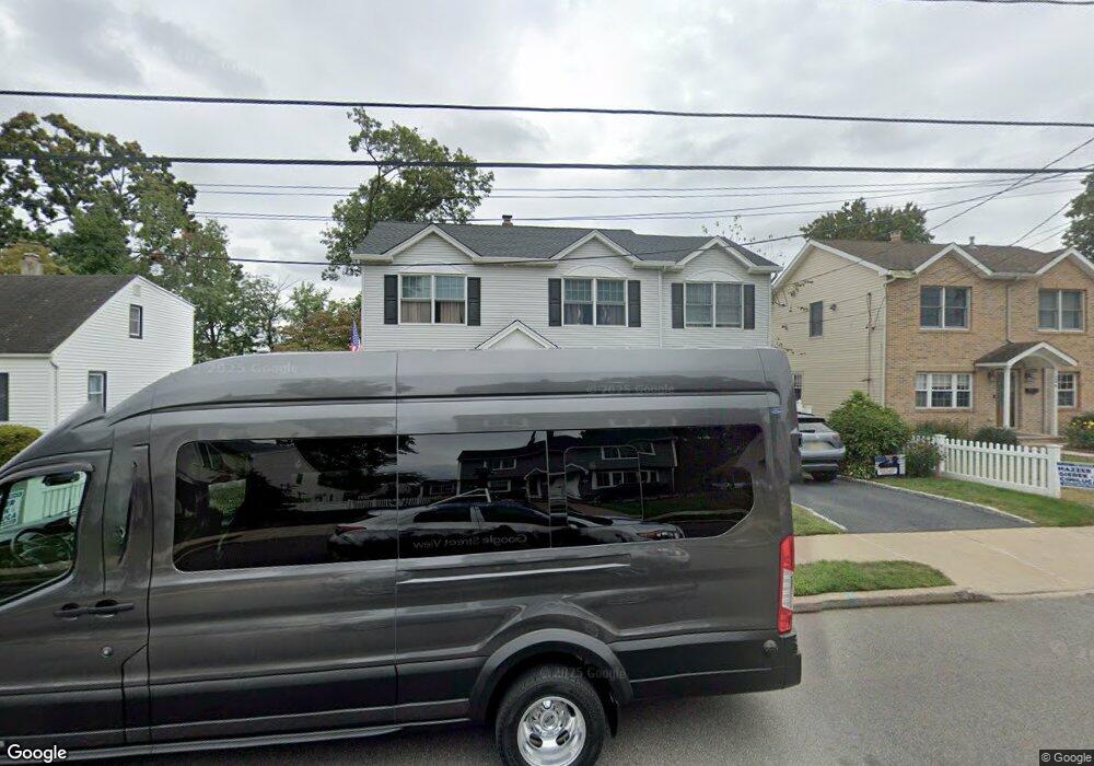 202 Hayes Dr, Saddle Brook, NJ 07663 - photo 1