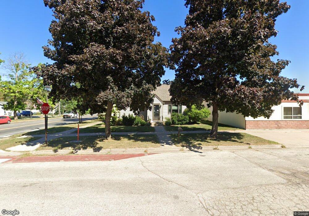 440 S 6th St, La Crescent, MN 55947 - photo 1