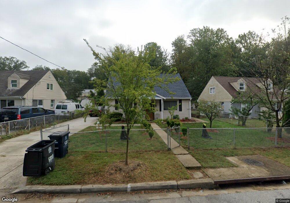 5811 Eastpine Dr, Riverdale, MD 20737 - photo 1