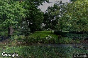 2231 Chestnut Hills Dr, Cleveland, OH 44106