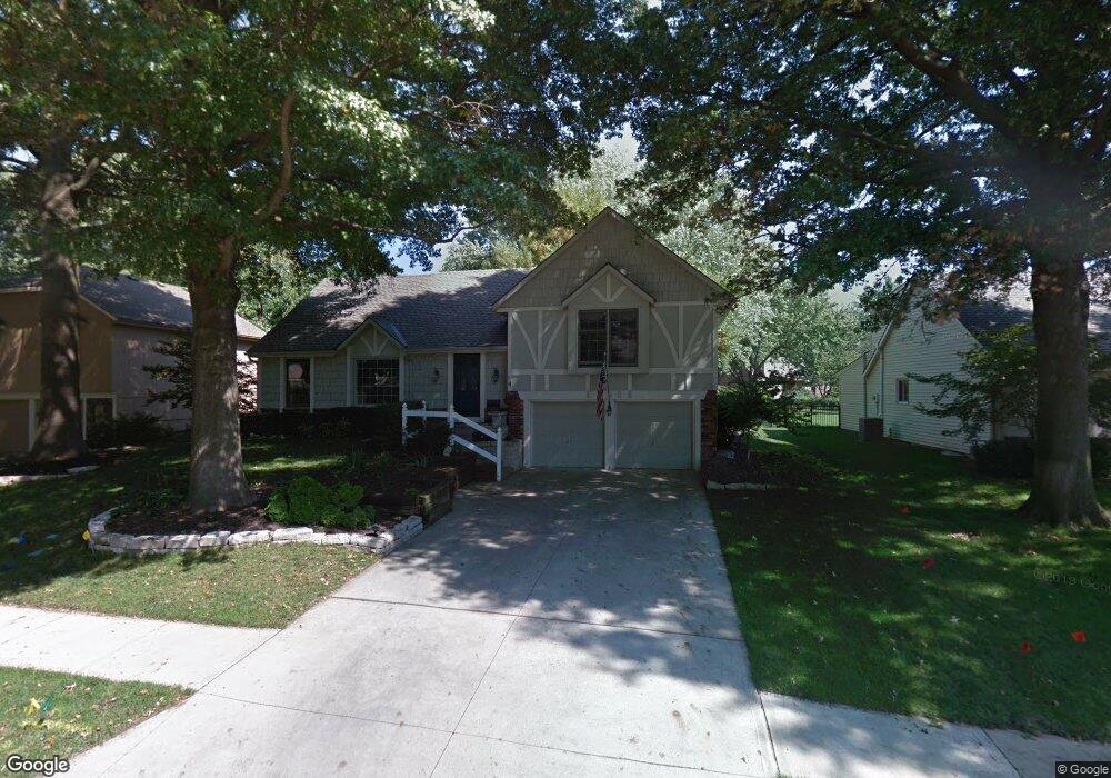 13306 W 77th Place, Shawnee, KS 66216 - photo 1