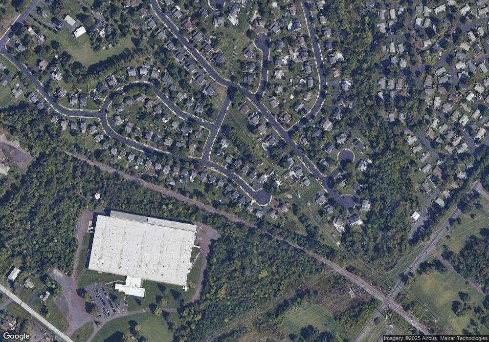 134 Hedgerow Dr, Souderton, PA 18964 - photo 1