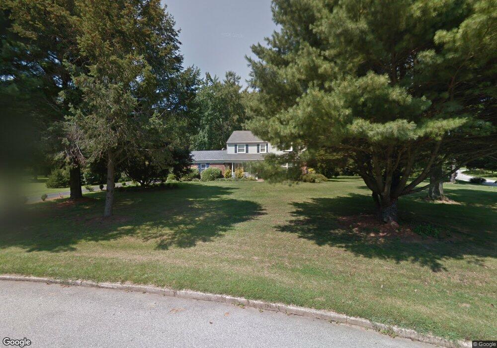 304 Lenape Dr, Berwyn, PA 19312 - photo 1