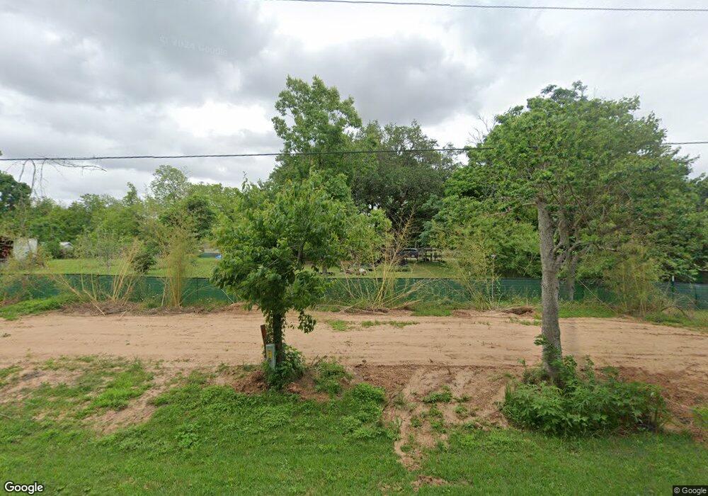 721 9th St, Brazoria, TX 77422 - photo 1