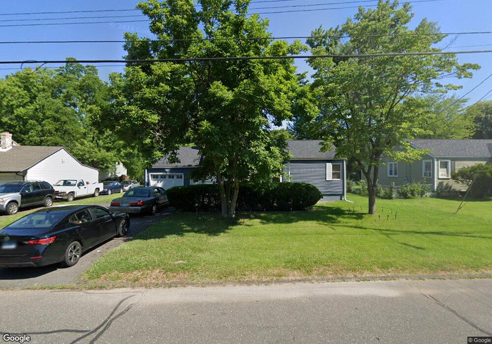 98 Pershing St, Bloomfield, CT 06002 - photo 1