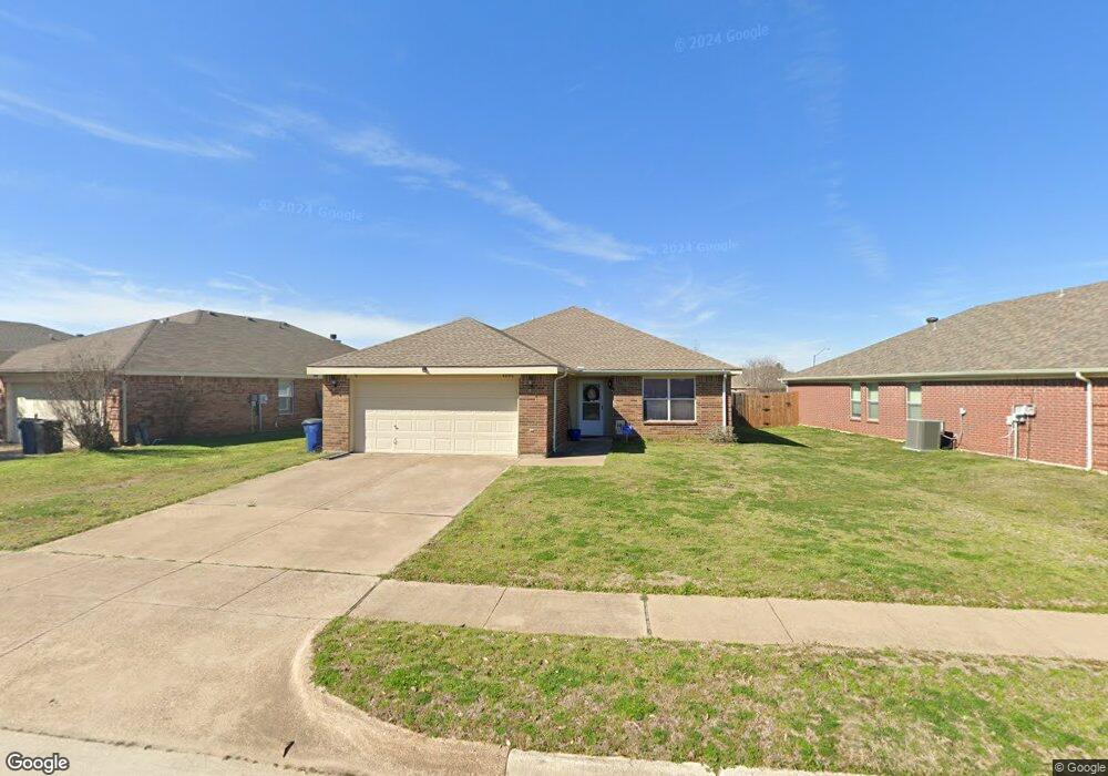 4806 Topaz Ln, Granbury, TX 76049 - photo 1