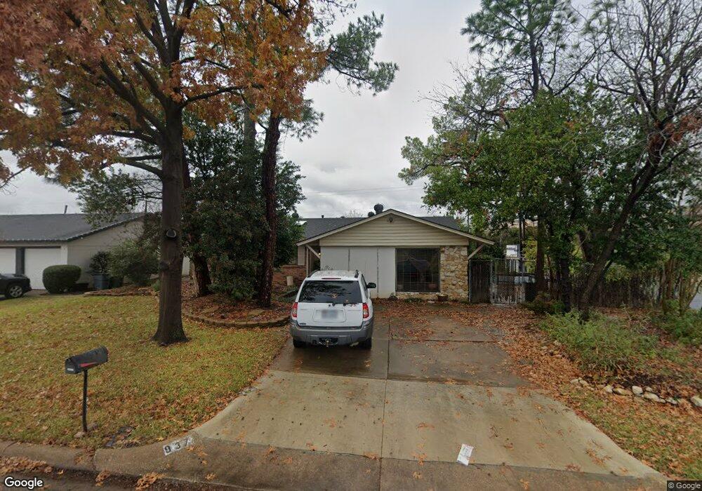 937 Venice St, Hurst, TX 76053 - photo 1