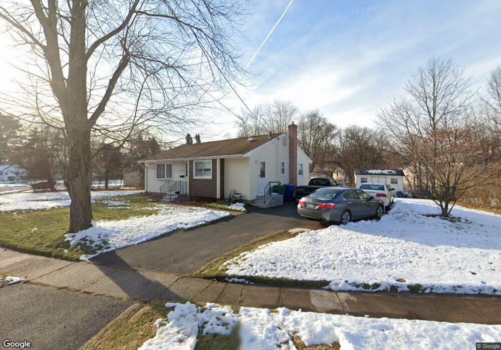 17 Mitchell Dr, Bloomfield, CT 06002 - photo 1