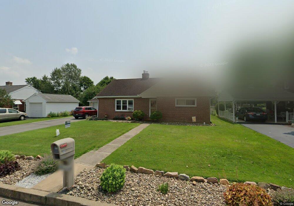 933 Saint Paul St, Lewisburg, PA 17837 - photo 1