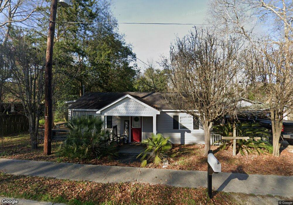 15 1/2 Cedar St, Metter, GA 30439 - photo 1