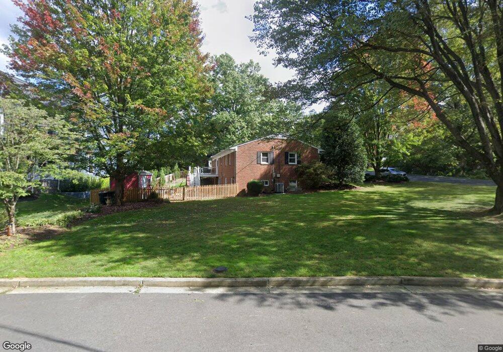 2049 Greenwich St, Falls Church, VA 22043 - photo 1