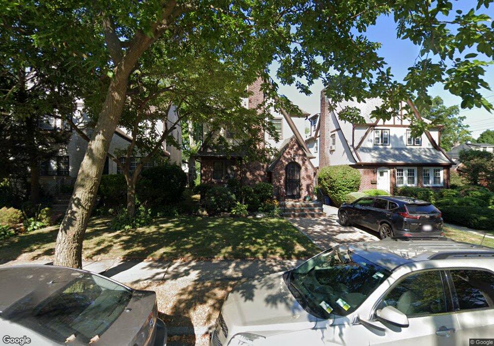 3208 167th St, Flushing, NY 11358 - photo 1