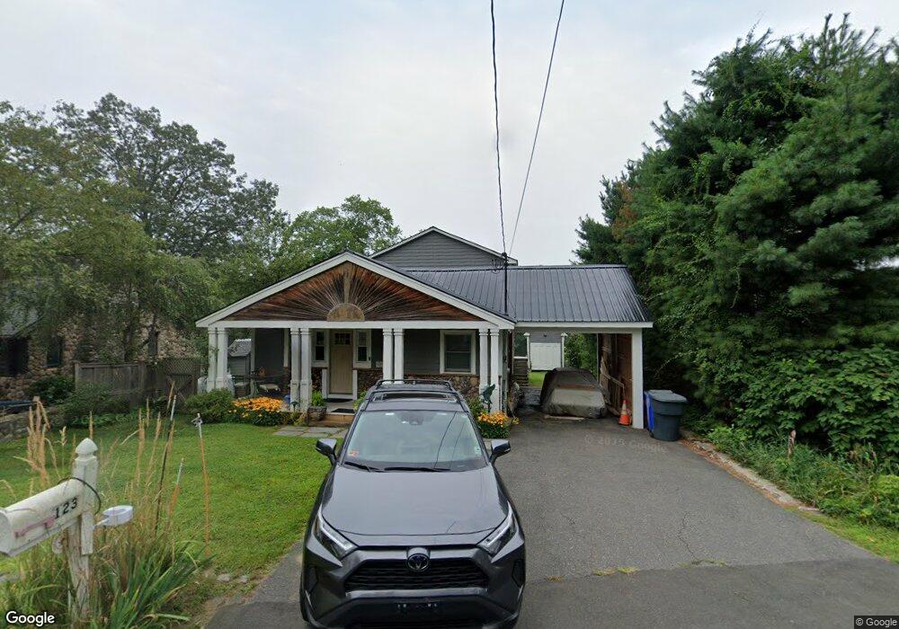 123 Secret Lake Rd, Avon, CT 06001 - photo 1