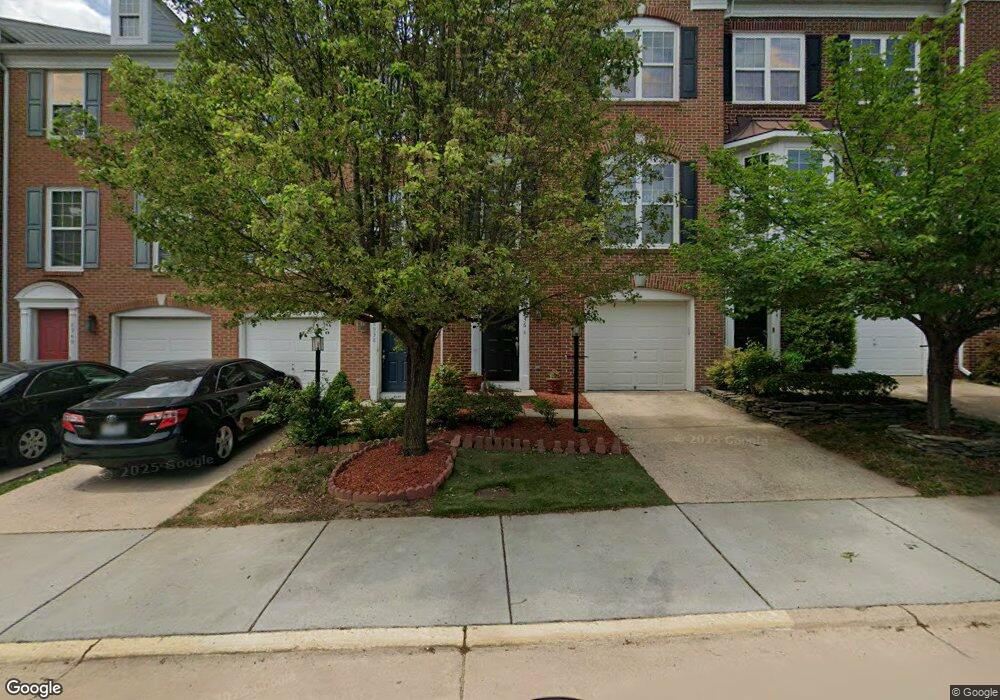 8936 Singleleaf Cir, Lorton, VA 22079 - photo 1