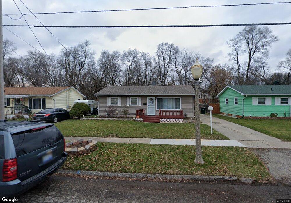 924 Dornell Ave, Lansing, MI 48910 - photo 1