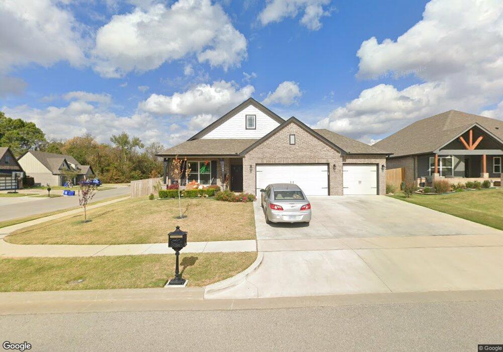 704 E Edgewater Place, Broken Arrow, OK 74012 - photo 1