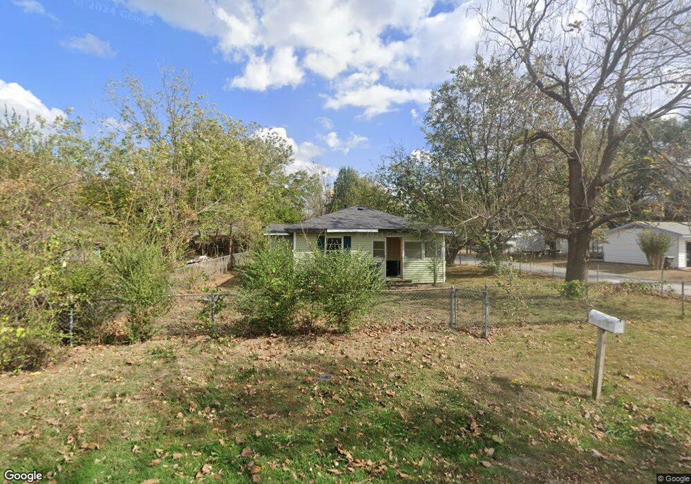 1129 S Osage Ave, Okmulgee, OK 74447 - photo 1