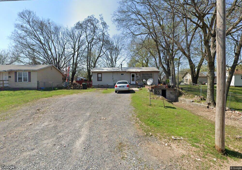 707 Coy St, Tahlequah, OK 74464 - photo 1