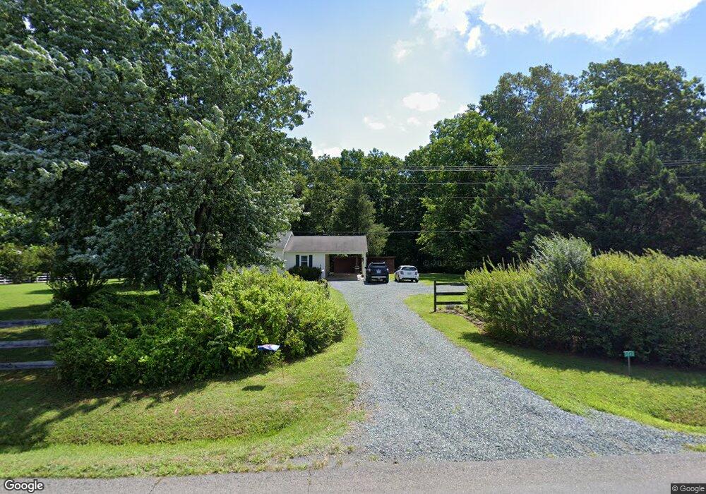 5842 Rolling Rd S, Scottsville, VA 24590 - photo 1