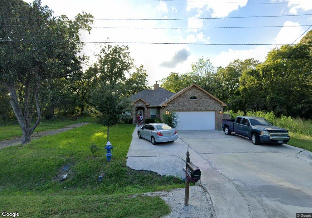 6911 Hoffman St, Houston, TX 77028 - photo 1