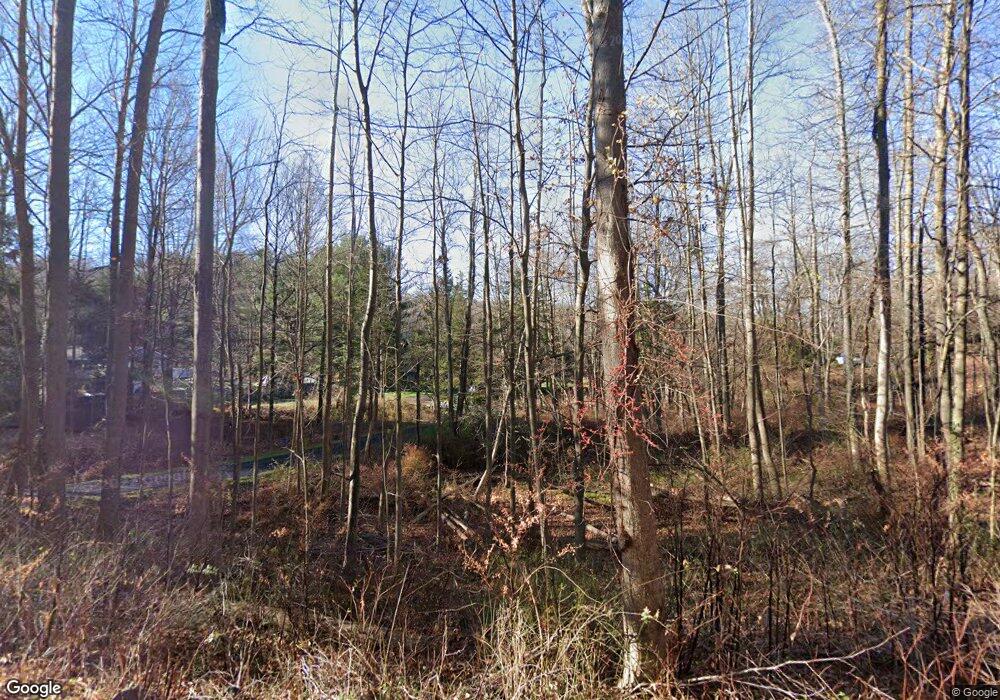 8 Saw Mill Rd, Newtown, CT 06470 - photo 1