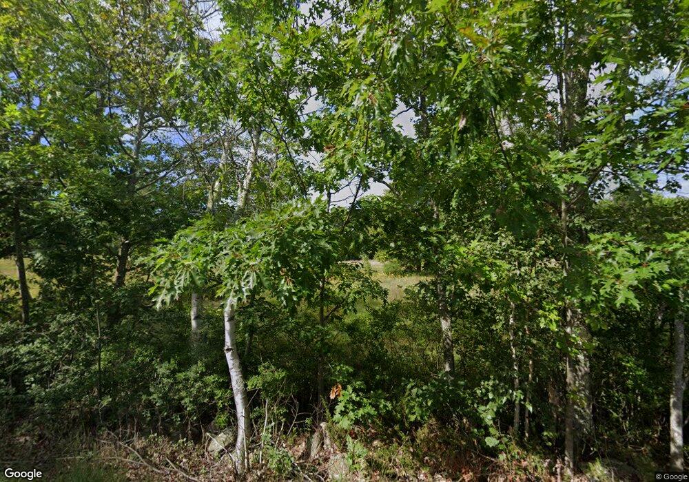 562 Hodsdon Rd, Pownal, ME 04069 - photo 1