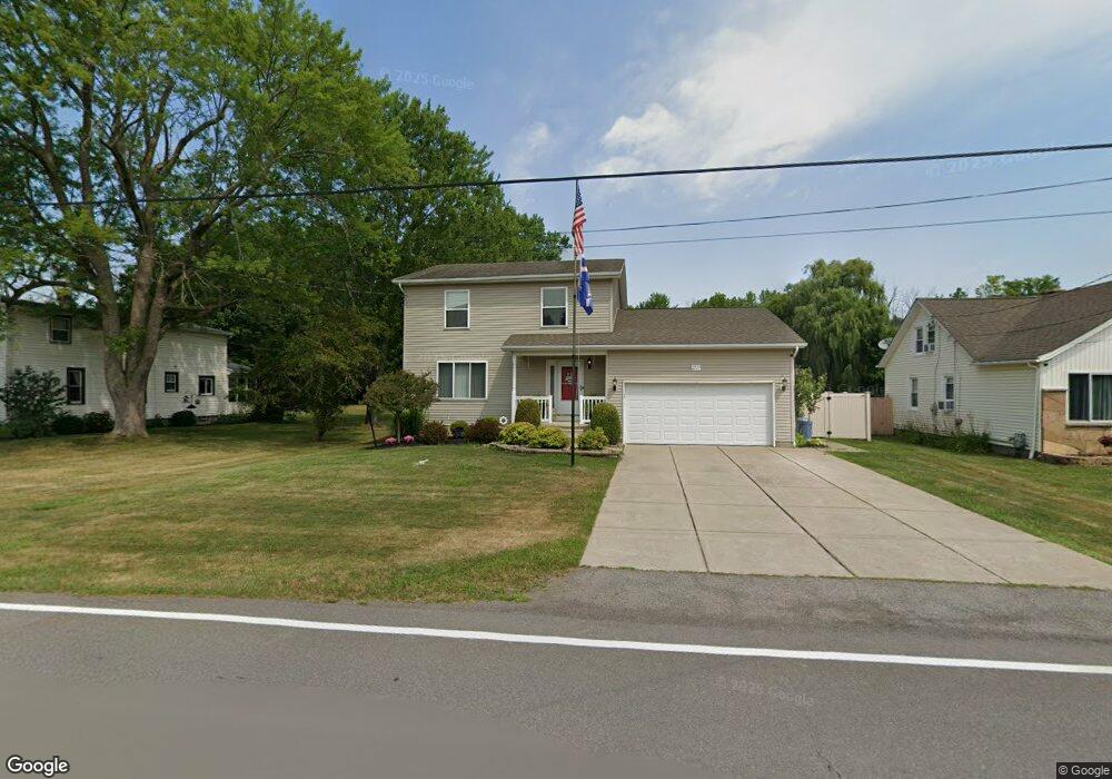 2717 Homeyer Rd, North Tonawanda, NY 14120 - photo 1