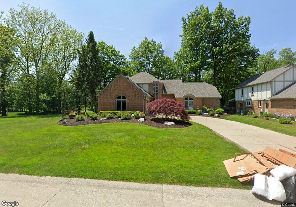 1315 Kingspath Dr, Rochester Hills, MI 48306 - photo 1