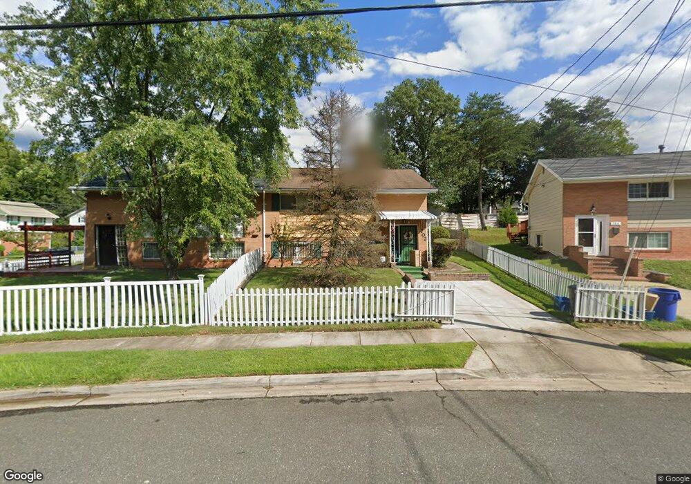 702 Booker Dr, Capitol Heights, MD 20743 - photo 1