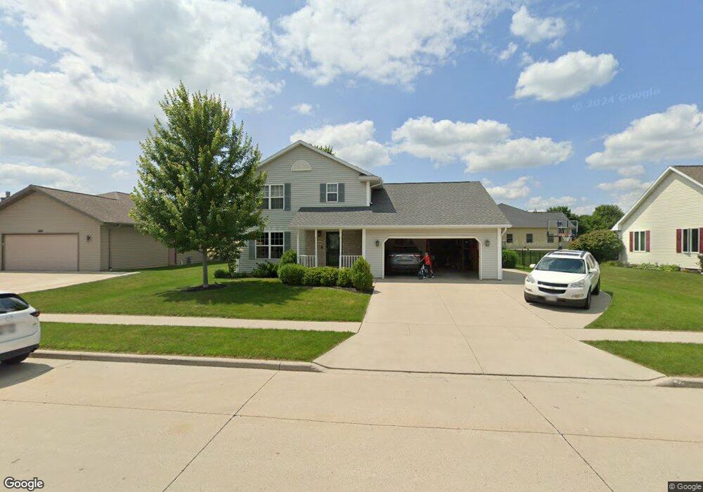 846 River Bluff Dr, Manitowoc, WI 54220 - photo 1