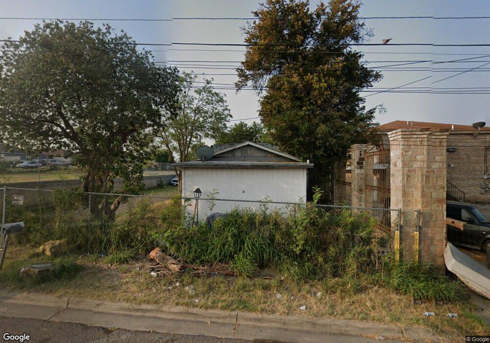 205 E Lyon St, Laredo, TX 78040 - photo 1