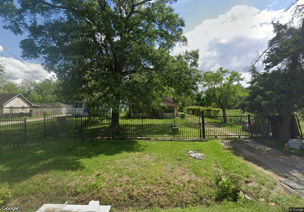 410 E Burress St, Houston, TX 77022 - photo 1