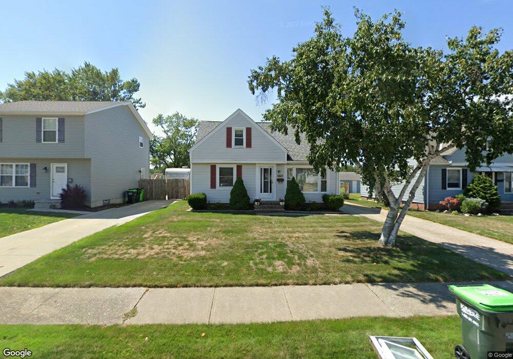 1794 Eldon Dr, Wickliffe, OH 44092 - photo 1