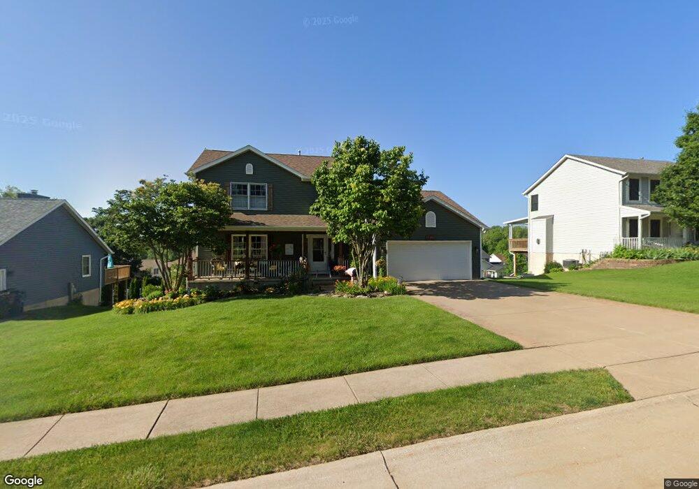 2825 W 46th St, Davenport, IA 52806 - photo 1