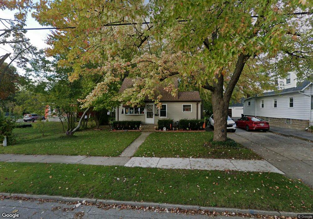 114 W Hodge Ave, Lansing, MI 48910 - photo 1