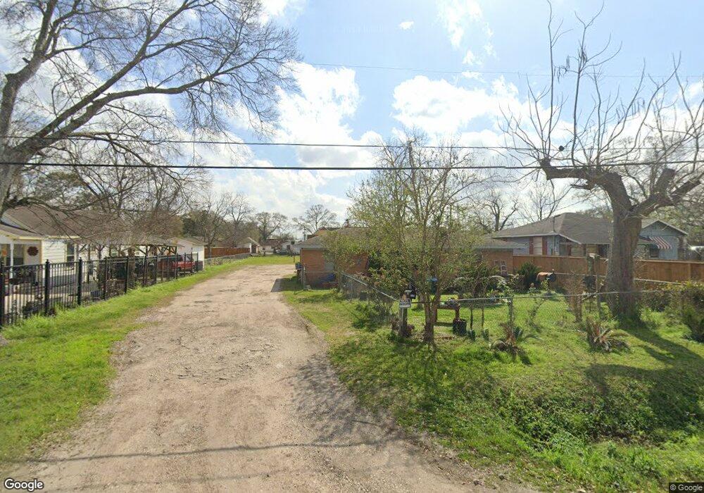 1208 Firnat St, Houston, TX 77022 - photo 1